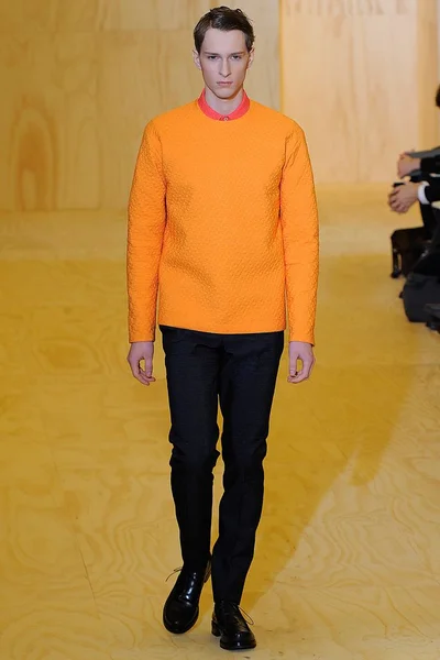 Look 39